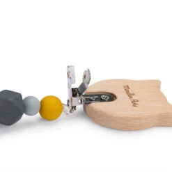 Attache-tétine En Bois Et Silicone Chat MOULIN ROTY Les Moustaches -Magasin de jouets attache tetine en bois et silicone chat moulin roty les moustaches 3