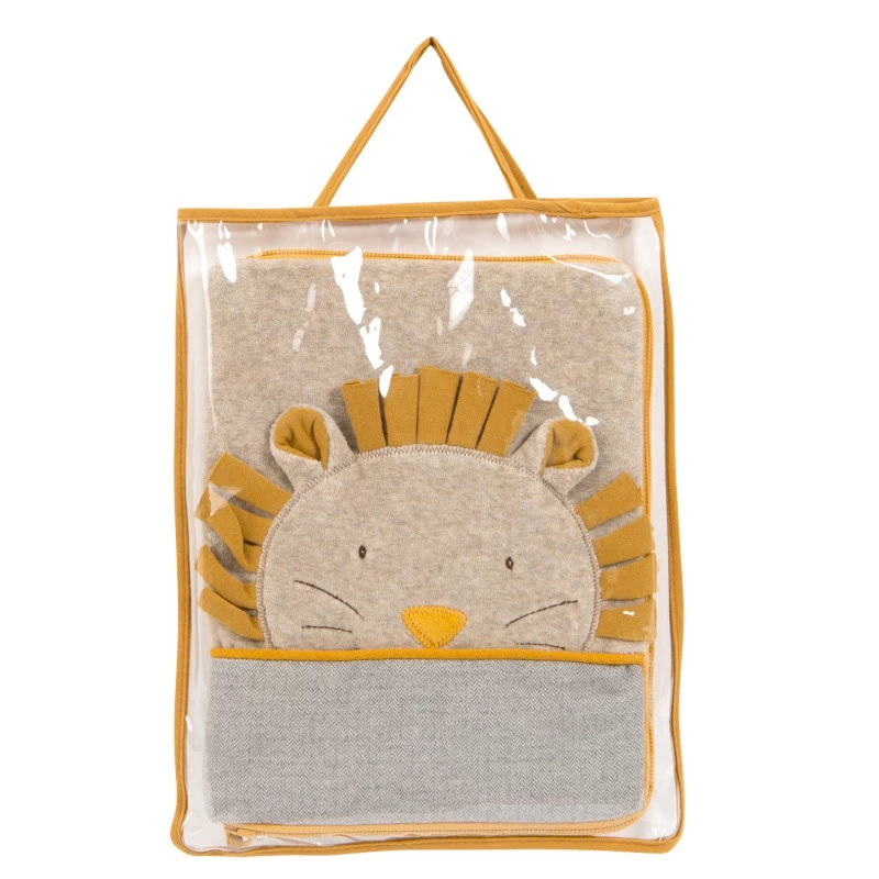 Protège Carnet De Santé Lion MOULIN ROTY Sous Mon Baobab 4 Protège Carnet De Santé Lion MOULIN ROTY Sous Mon Baobab – Image 2