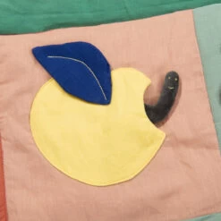 Tapis D'éveil MOULIN ROTY Pomme Des Bois -Magasin de jouets tapis d eveil moulin roty pomme des bois 5